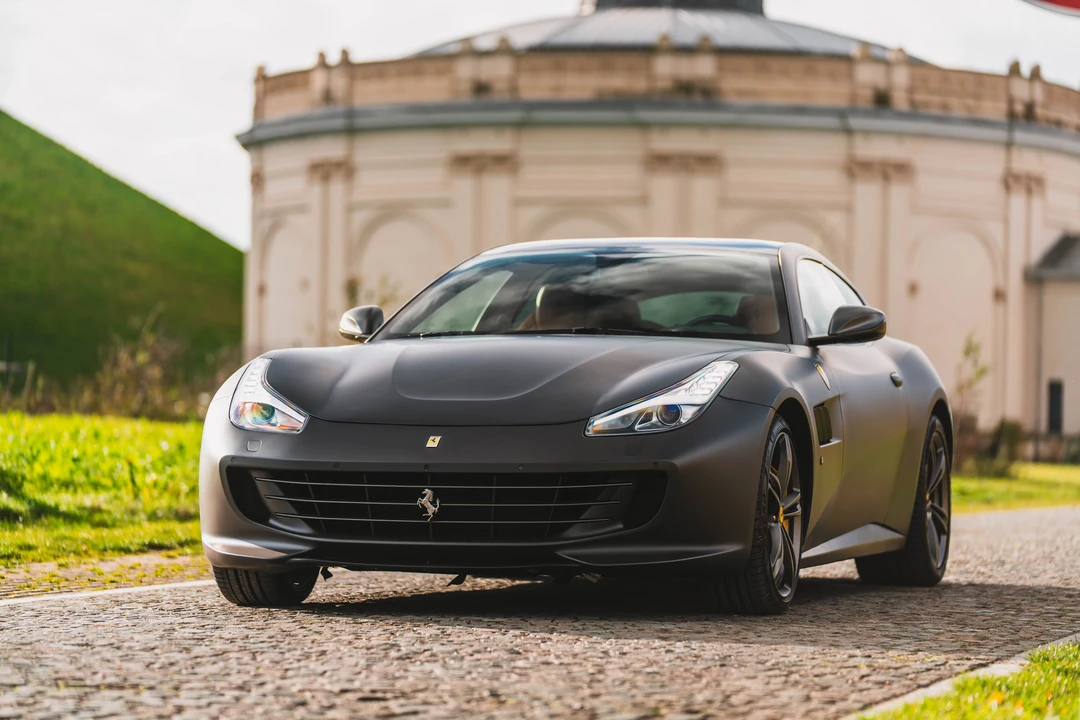 2016 Ferrari GTC4Lusso - Image 19 of 31