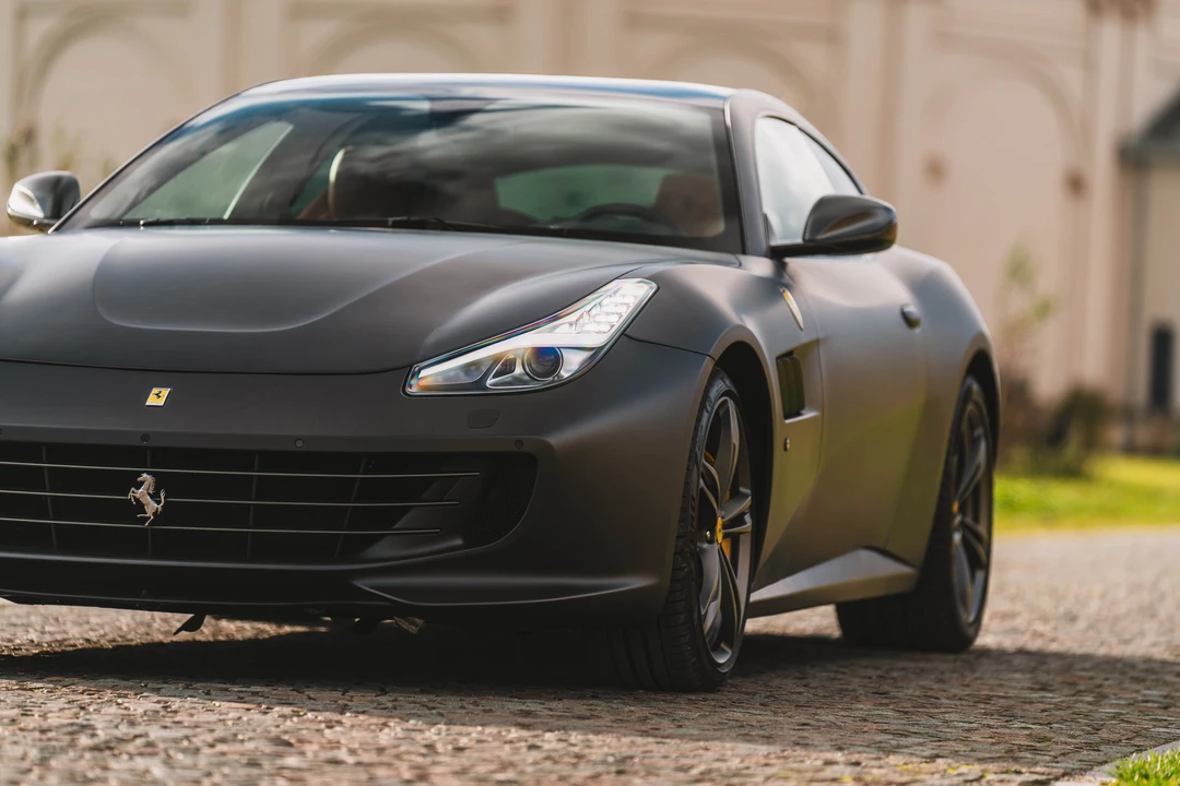2016 Ferrari GTC4Lusso - Image 25 of 31