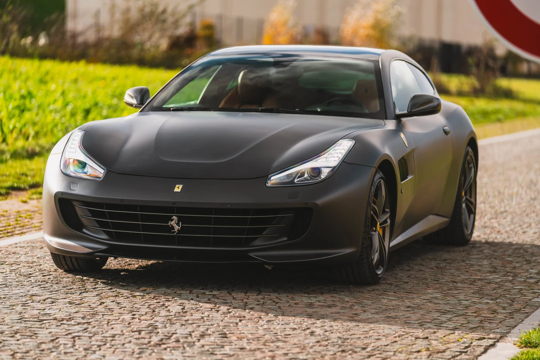 2016 Ferrari GTC4Lusso - Image 13 of 31