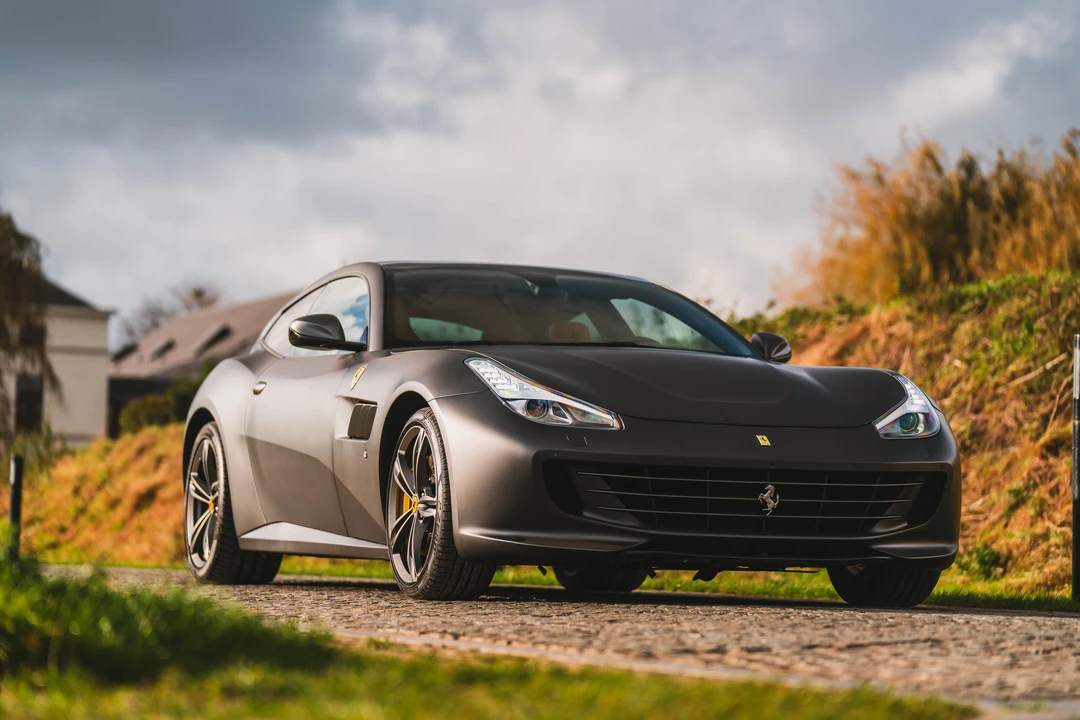 2016 Ferrari GTC4Lusso - Image 11 of 31