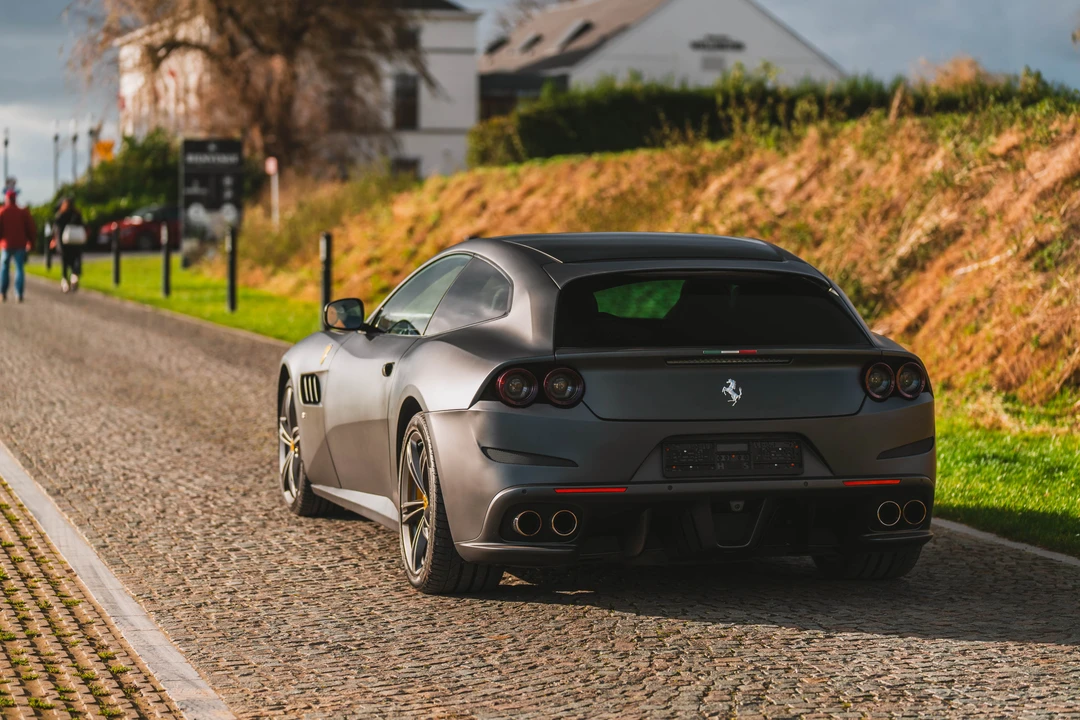 2016 Ferrari GTC4Lusso - Image 7 of 31