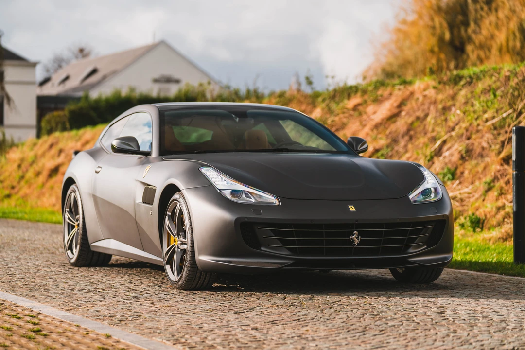 2016 Ferrari GTC4Lusso - Image 2 of 31