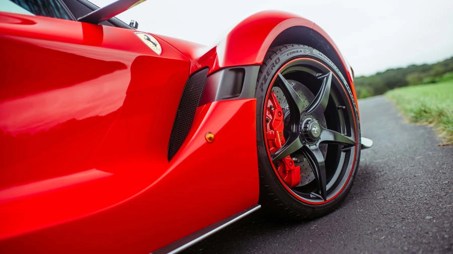 2016 Ferrari LaFerrari Aperta - Image 10 of 28