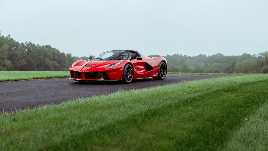 2016 Ferrari LaFerrari Aperta - Image 24 of 28