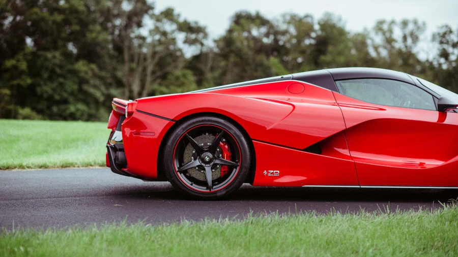2016 Ferrari LaFerrari Aperta - Image 25 of 28