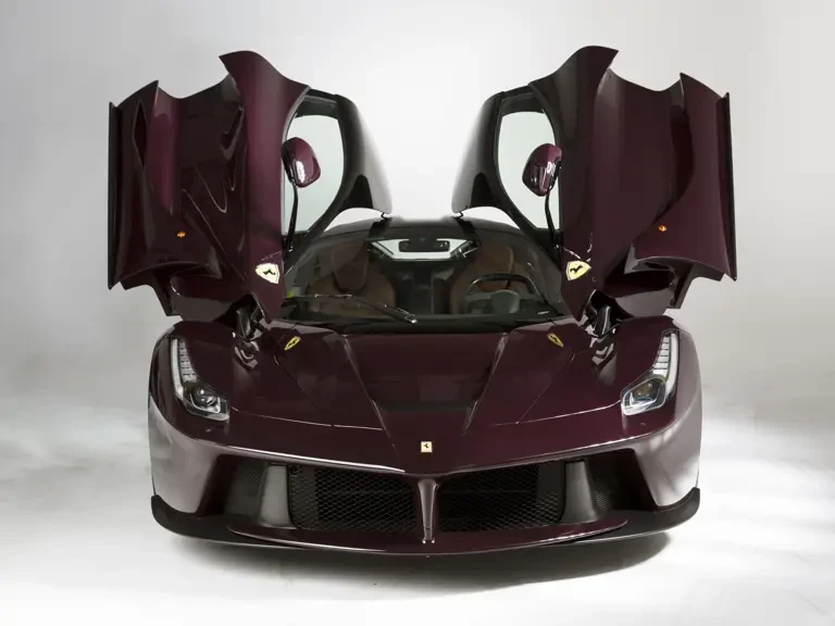 2016 Ferrari LaFerrari - Image 9 of 31