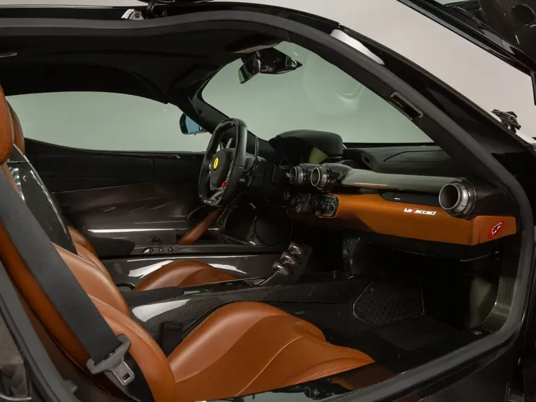 2016 Ferrari LaFerrari - Image 5 of 31