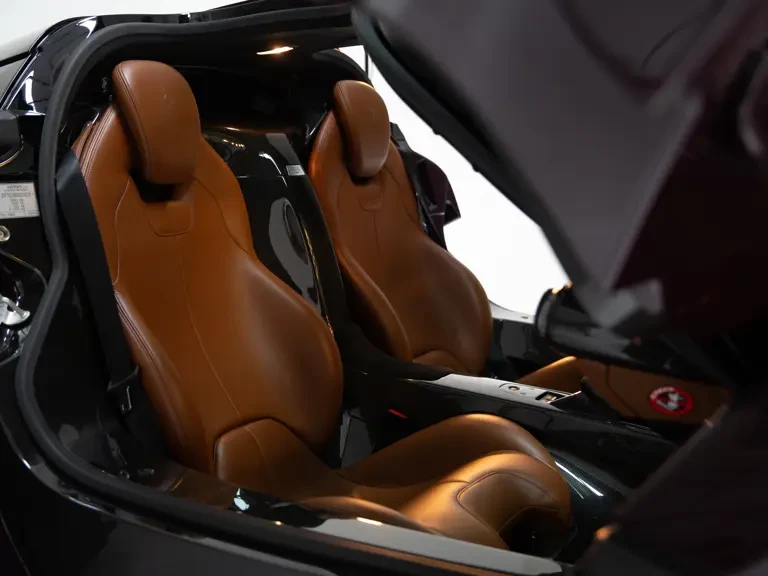 2016 Ferrari LaFerrari - Image 16 of 31