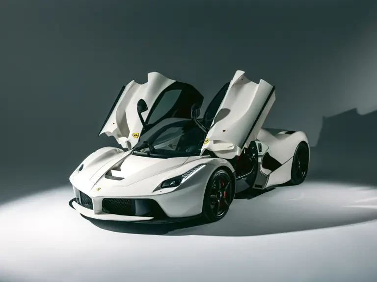 2016 Ferrari LaFerrari - Image 23 of 31