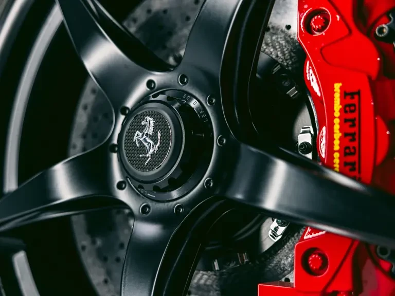 2016 Ferrari LaFerrari - Image 26 of 31