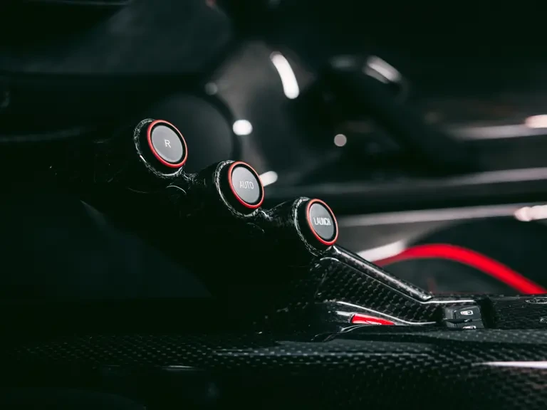 2016 Ferrari LaFerrari - Image 12 of 31