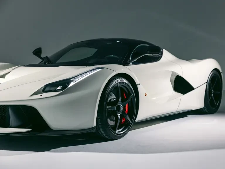 2016 Ferrari LaFerrari - Image 28 of 31