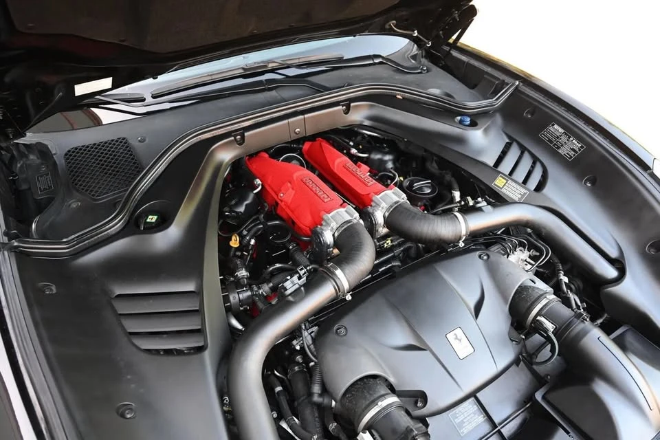 2016 Ferrari California T - Image 18 of 19