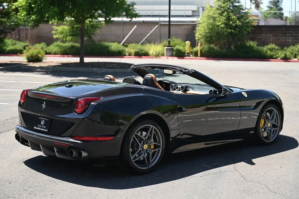 2016 Ferrari California T - Image 10 of 19