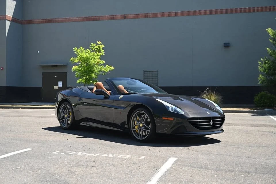 2016 Ferrari California T - Image 2 of 19