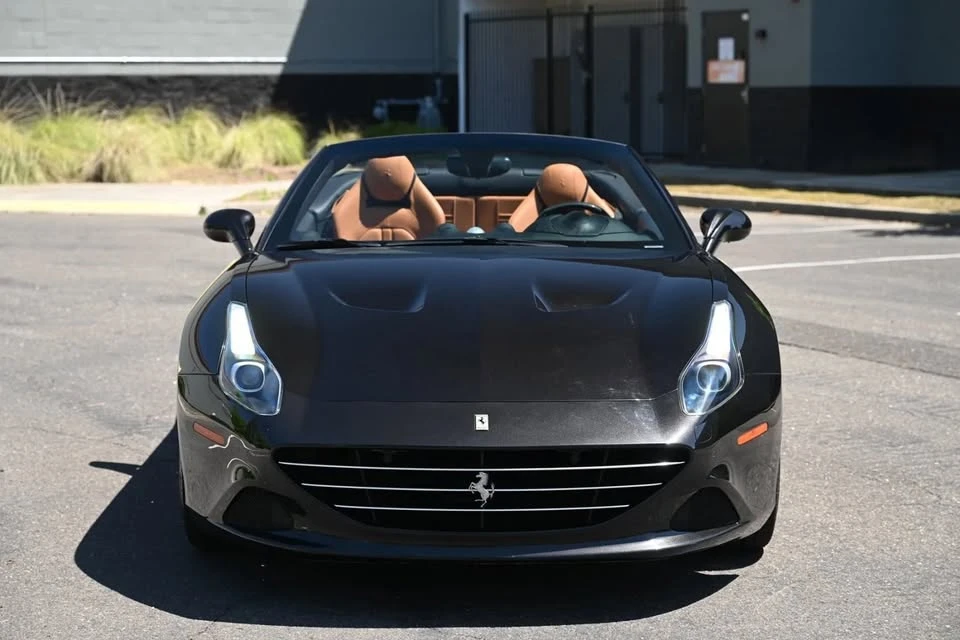 2016 Ferrari California T - Image 3 of 19
