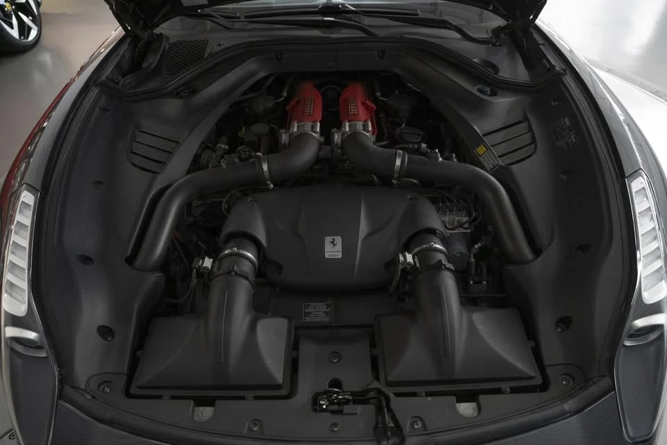 2016 Ferrari California T - Image 10 of 20