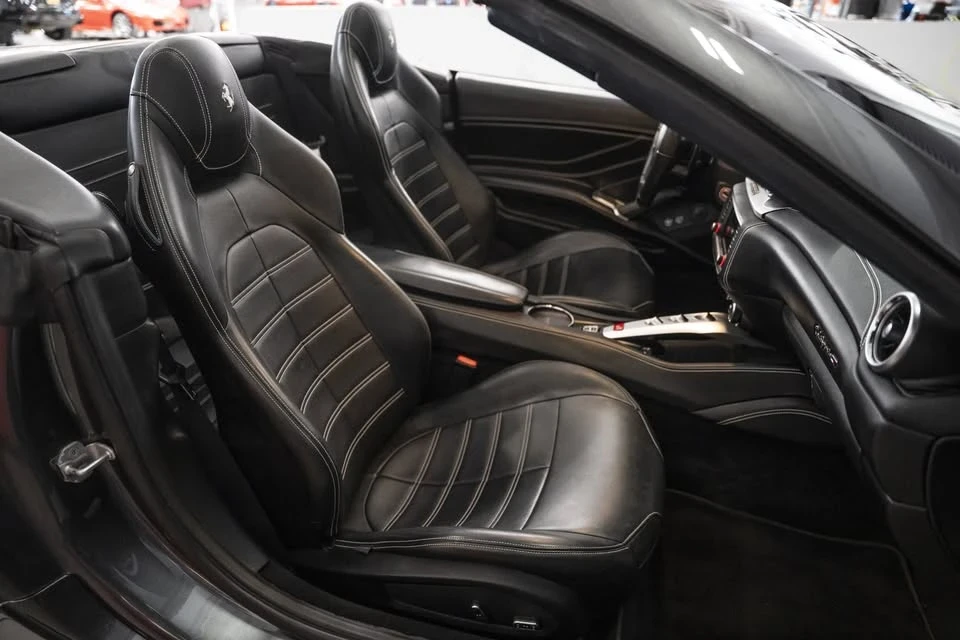 2016 Ferrari California T - Image 19 of 20