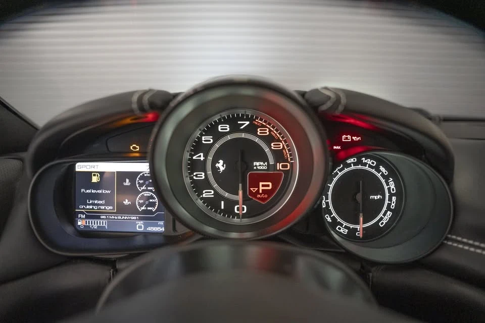 2016 Ferrari California T - Image 18 of 20