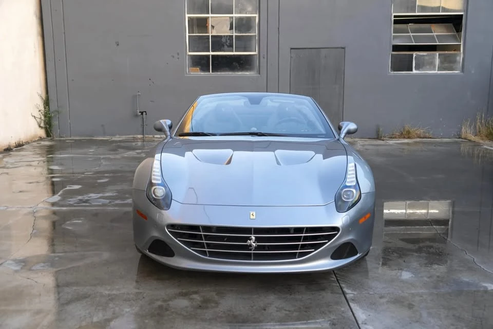 2016 Ferrari California T - Image 2 of 12