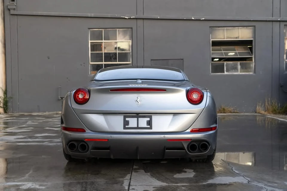 2016 Ferrari California T - Image 5 of 12