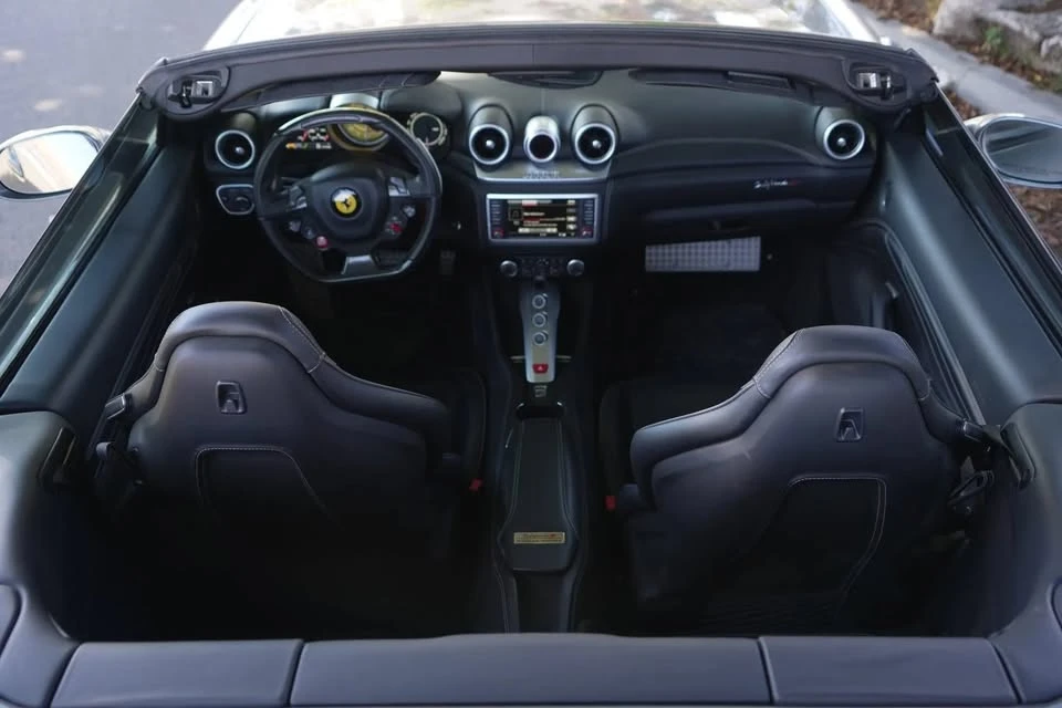 2016 Ferrari California T - Image 10 of 12