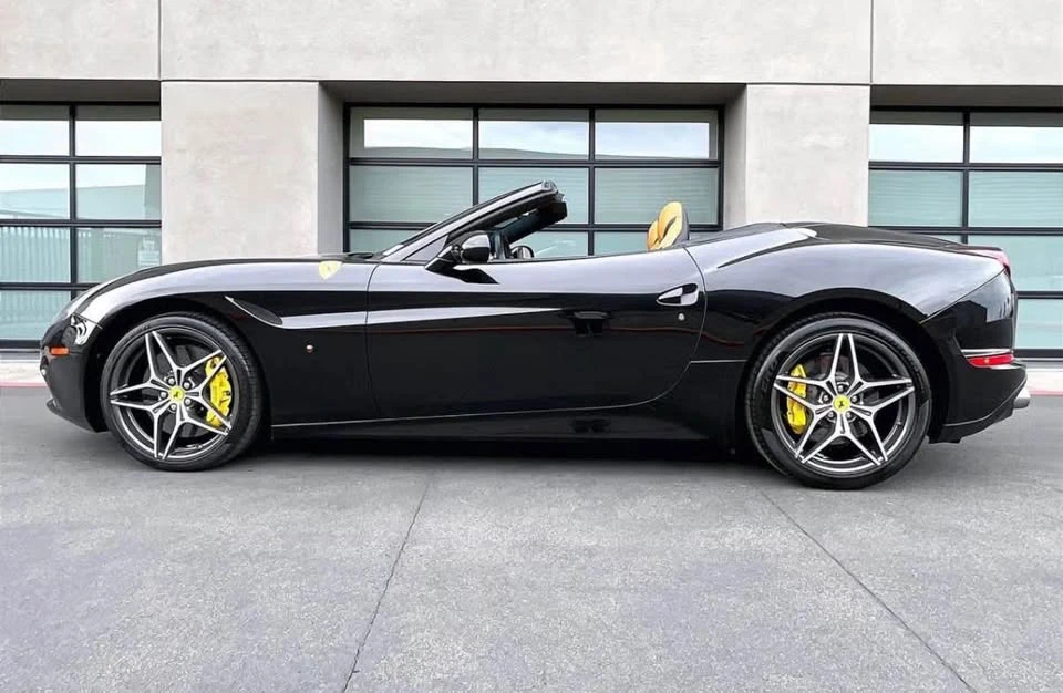 2016 Ferrari California T - Image 2 of 6