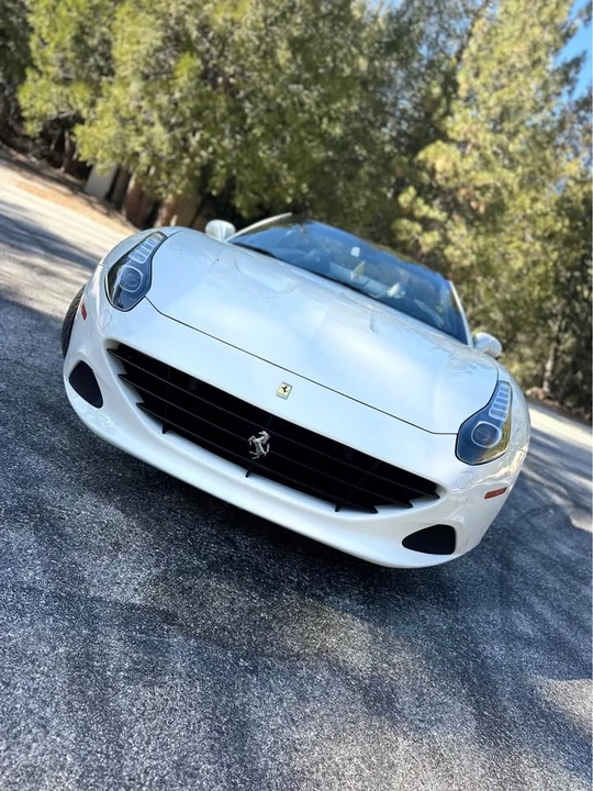 2016 Ferrari California T - Image 2 of 19