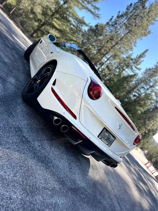 2016 Ferrari California T - Image 5 of 19