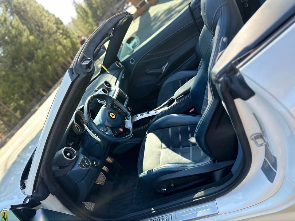 2016 Ferrari California T - Image 6 of 19