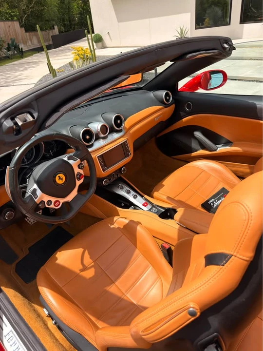 2016 Ferrari California T - Image 12 of 14