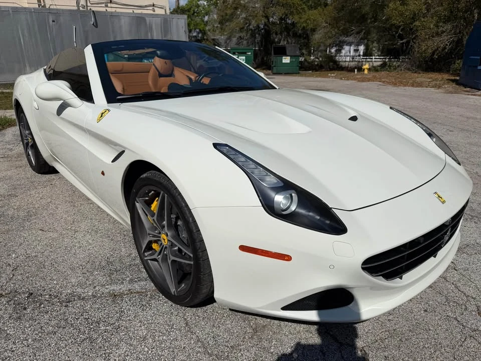 2016 Ferrari California T - Image 4 of 20