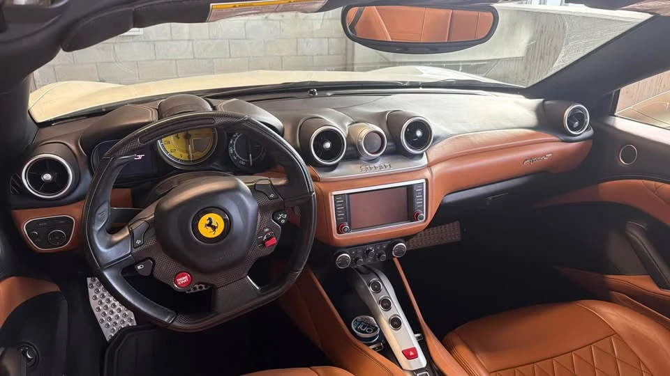 2016 Ferrari California T - Image 2 of 11