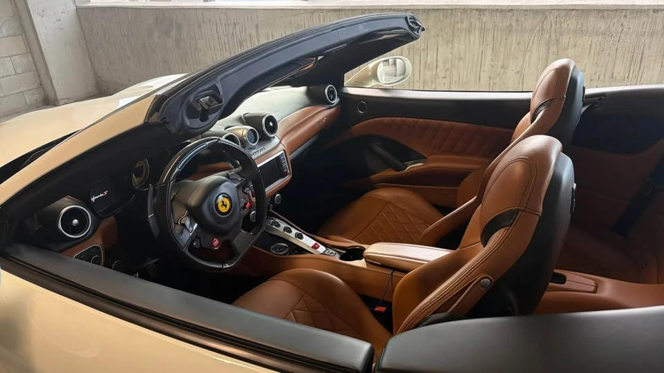 2016 Ferrari California T - Image 6 of 11