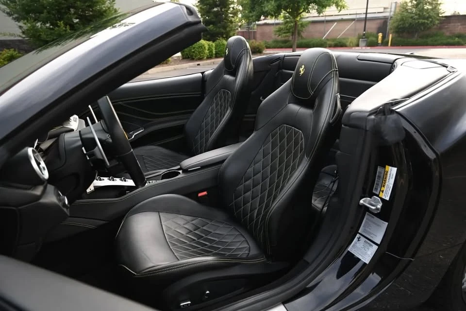 2016 Ferrari California T - Image 16 of 20