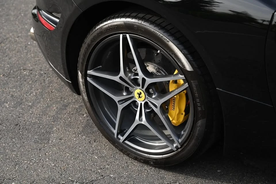 2016 Ferrari California T - Image 9 of 20