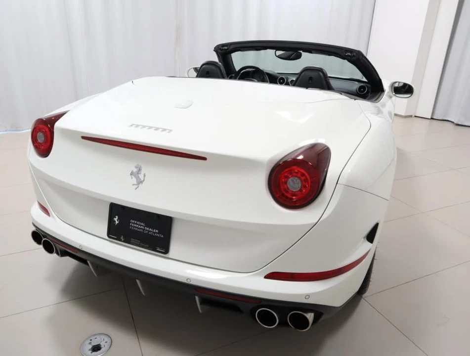 2016 Ferrari California T - Image 9 of 18