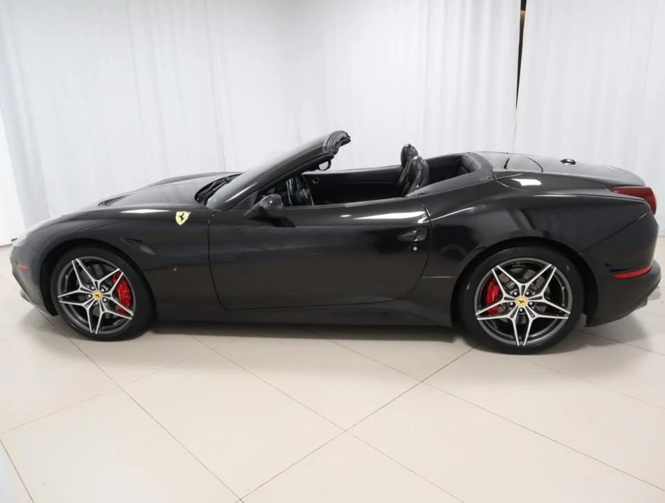 2016 Ferrari California T - Image 17 of 19