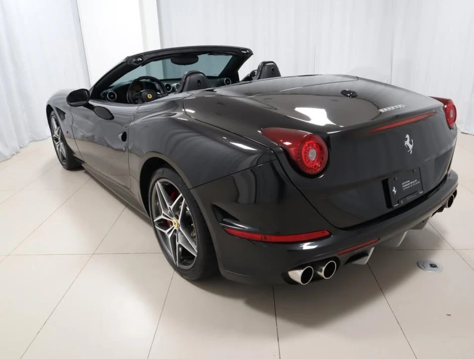 2016 Ferrari California T - Image 16 of 19