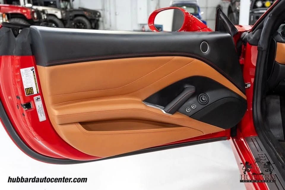 2016 Ferrari California T - Image 15 of 19