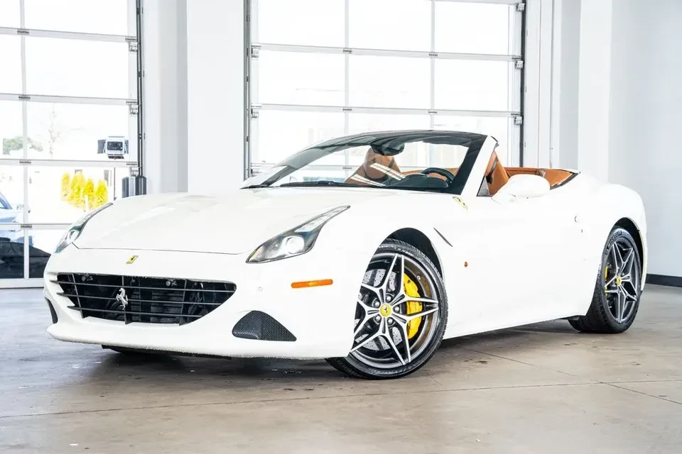 2016 Ferrari California T - Image 3 of 18