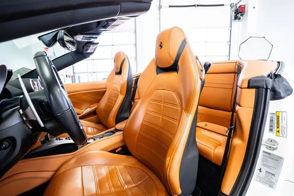2016 Ferrari California T - Image 16 of 18
