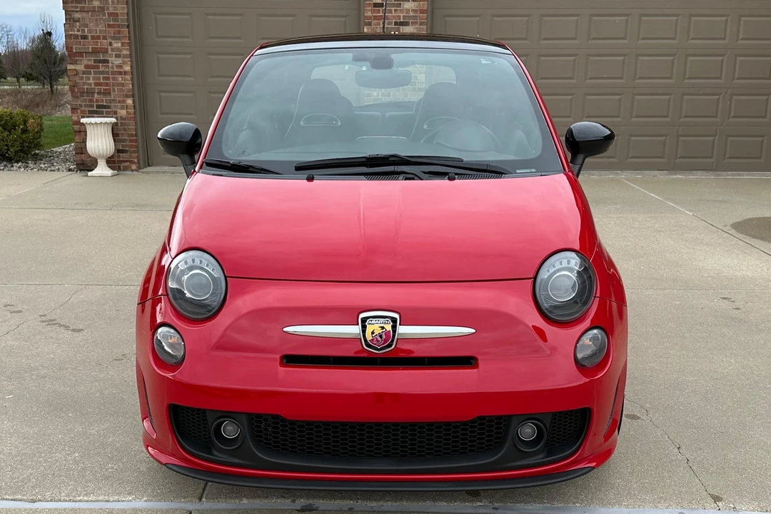 2016 Fiat Abarth 500 - Image 2 of 31