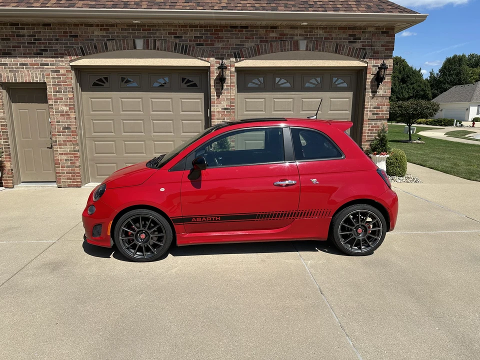 2016 Fiat Abarth 500 - Image 4 of 31