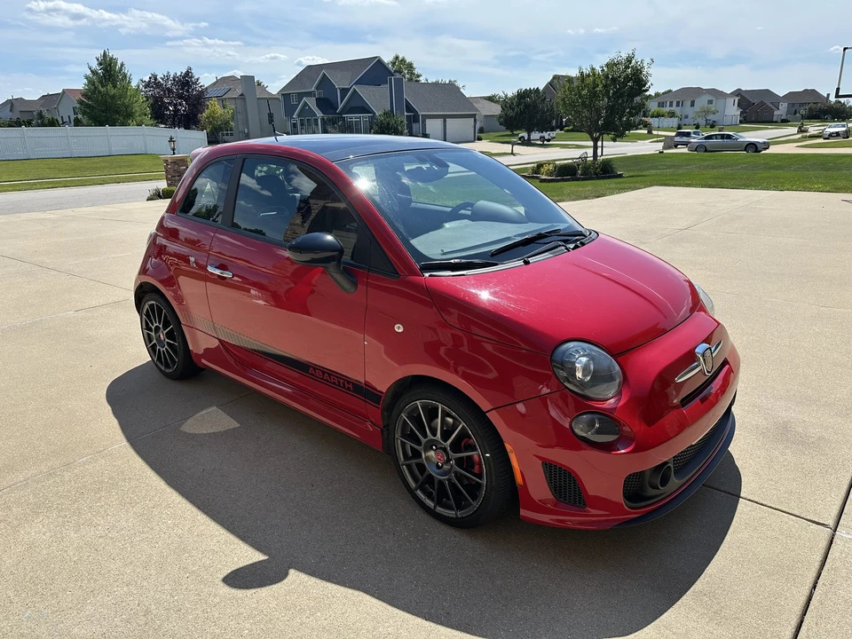 2016 Fiat Abarth 500 - Image 2 of 31