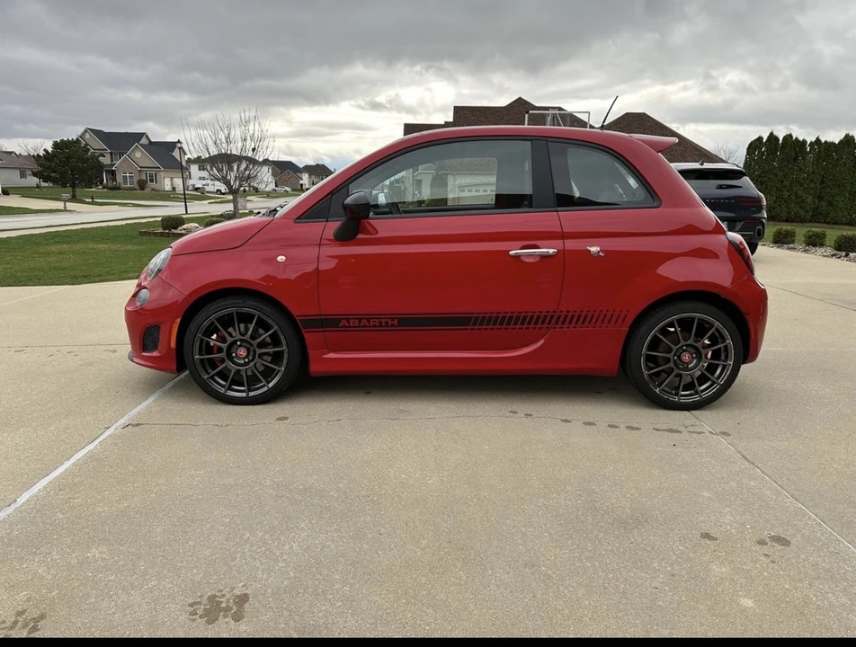 2016 Fiat Abarth 500 - Image 9 of 31
