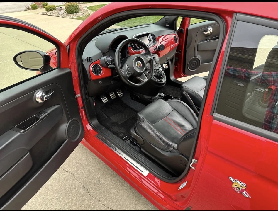 2016 Fiat Abarth 500 - Image 29 of 31