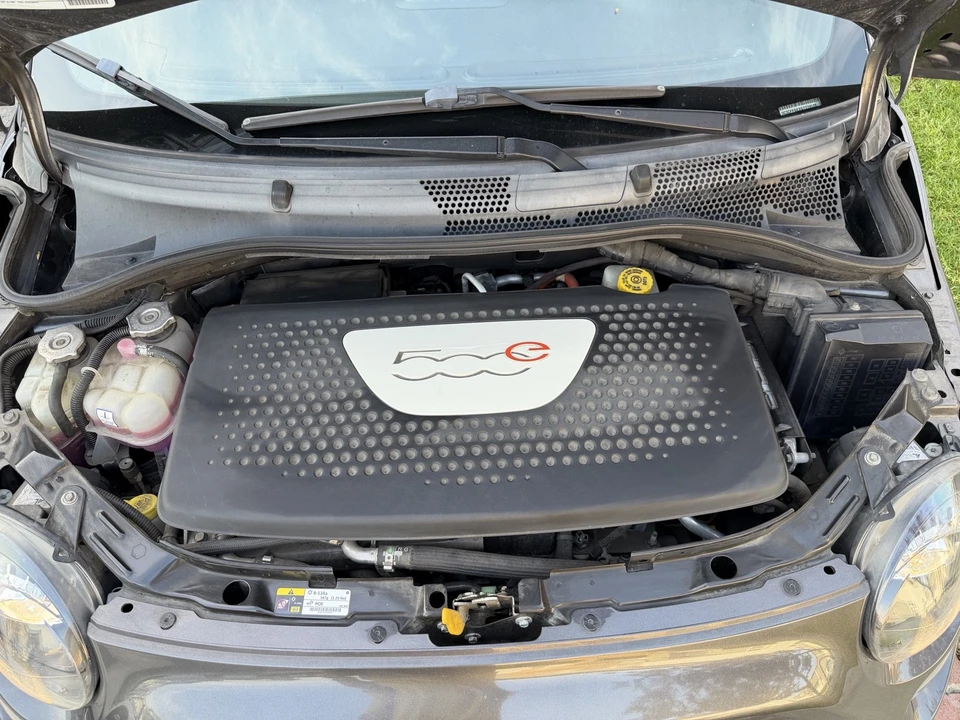 2016 Fiat 500e - Image 17 of 19
