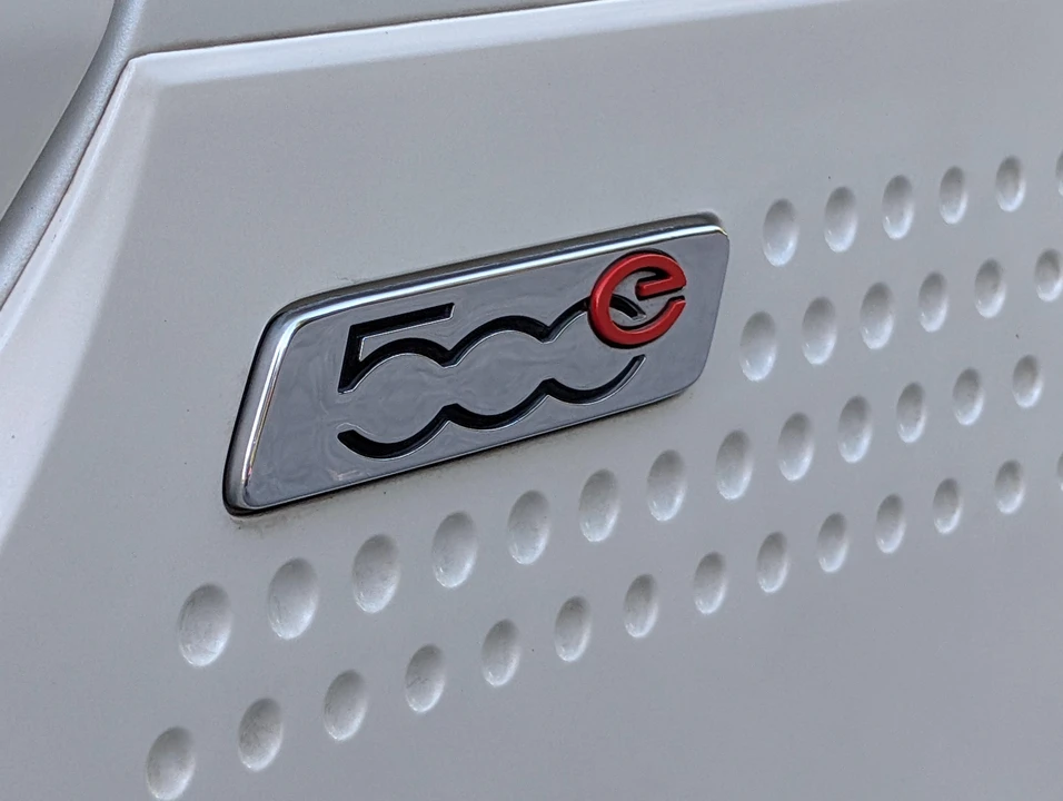 2016 Fiat 500e - Image 31 of 31