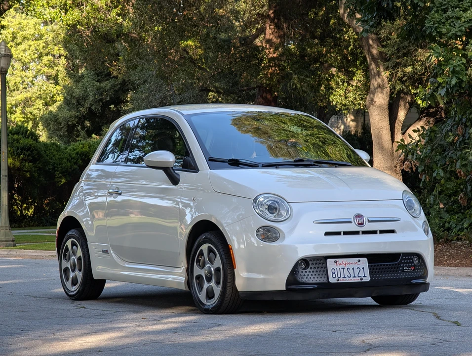 2016 Fiat 500e - Image 18 of 31
